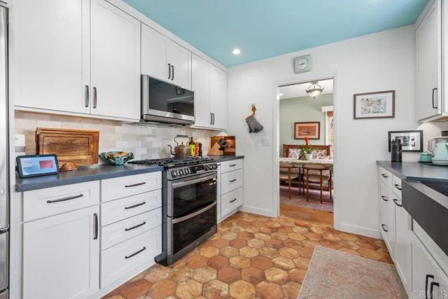 1718 Law Street, San Diego, CA 92109