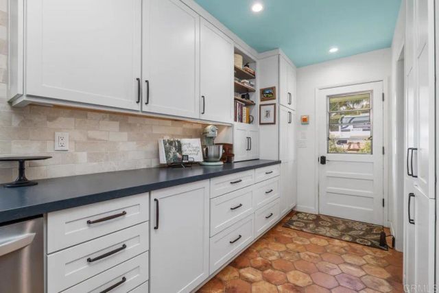 1718 Law Street, San Diego, CA 92109