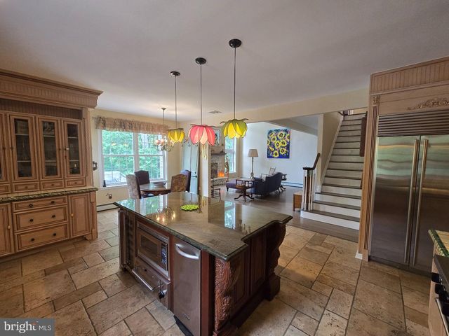 112 BEACON HILL RD, Morganville, NJ 07751