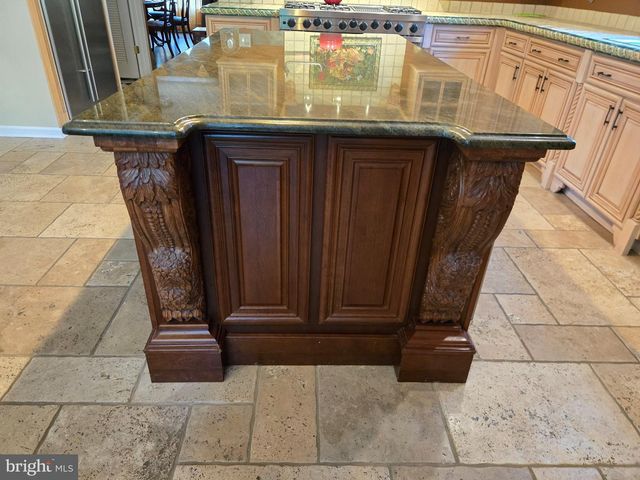 112 BEACON HILL RD, Morganville, NJ 07751