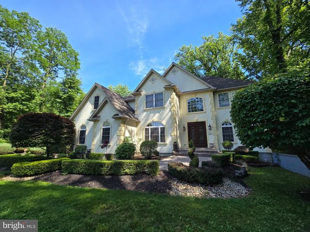 112 BEACON HILL RD, Morganville, NJ 07751