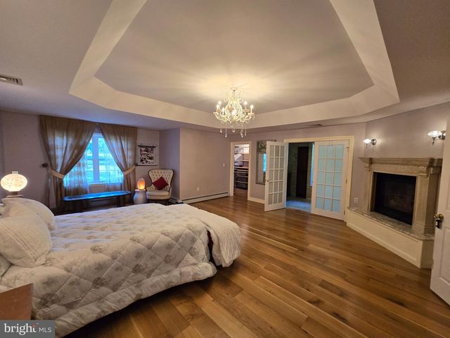 112 BEACON HILL RD, Morganville, NJ 07751