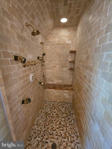 112 BEACON HILL RD, Morganville, NJ 07751