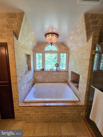 112 BEACON HILL RD, Morganville, NJ 07751