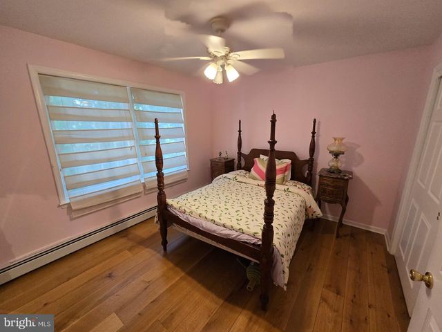 112 BEACON HILL RD, Morganville, NJ 07751