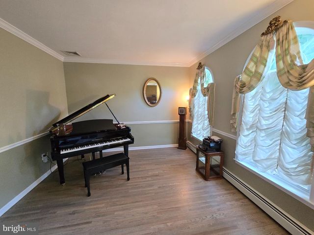 112 BEACON HILL RD, Morganville, NJ 07751