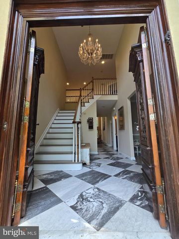 112 BEACON HILL RD, Morganville, NJ 07751
