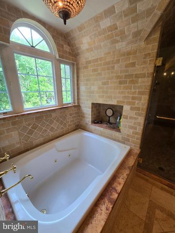 112 BEACON HILL RD, Morganville, NJ 07751