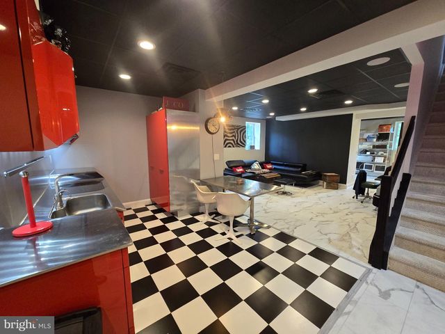 112 BEACON HILL RD, Morganville, NJ 07751