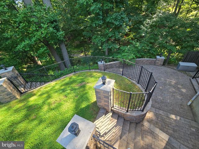 112 BEACON HILL RD, Morganville, NJ 07751