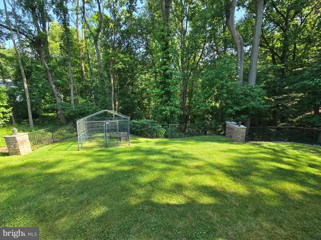 112 BEACON HILL RD, Morganville, NJ 07751