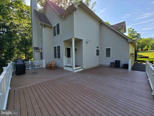 112 BEACON HILL RD, Morganville, NJ 07751