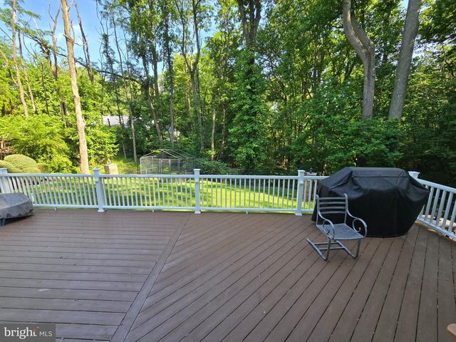 112 BEACON HILL RD, Morganville, NJ 07751