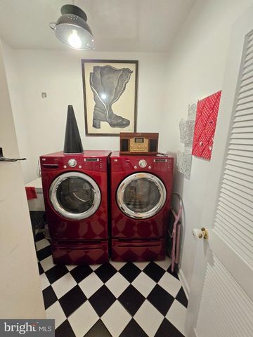 112 BEACON HILL RD, Morganville, NJ 07751