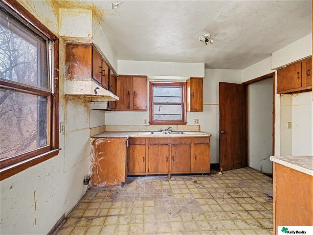 4508 Huntington Avenue, Omaha, NE 68152