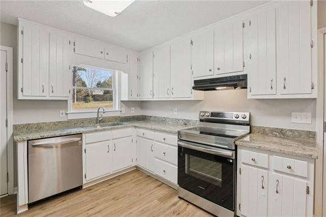 125 Sweet Bay Lane, Carrollton, GA 30116