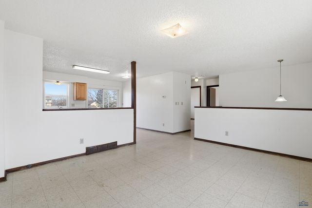 3616 IVY AVE, Rapid City, SD 57701