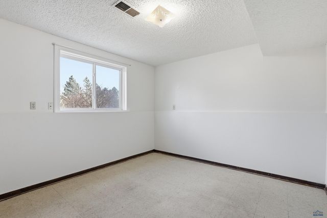 3616 IVY AVE, Rapid City, SD 57701