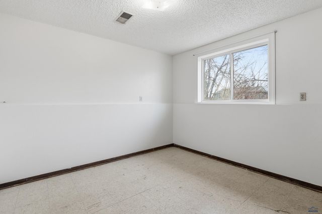 3616 IVY AVE, Rapid City, SD 57701