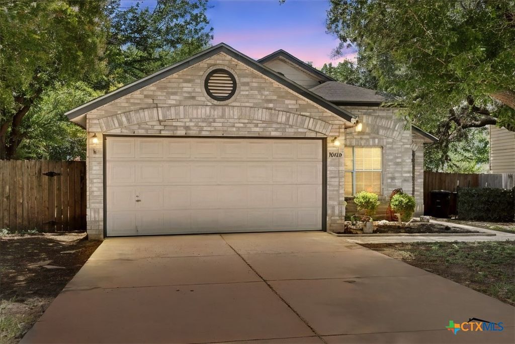 Image 1 of property listing at 10410 Overland Creek, San Antonio, TX 78245