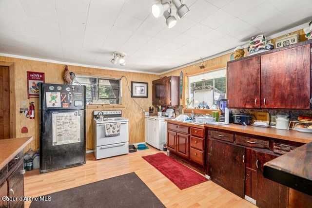 207 Happy Valley Ln, St. Maries, ID 83861