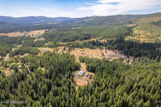 207 Happy Valley Ln, St. Maries, ID 83861