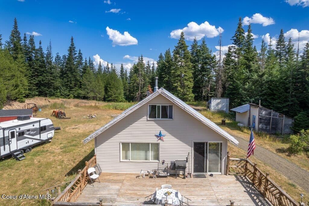 207 Happy Valley Ln, St. Maries, ID 83861