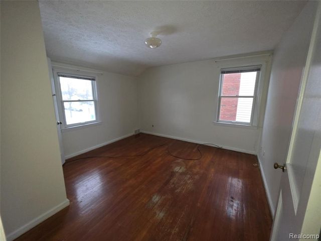 742 N York Street, Dearborn, MI 48128