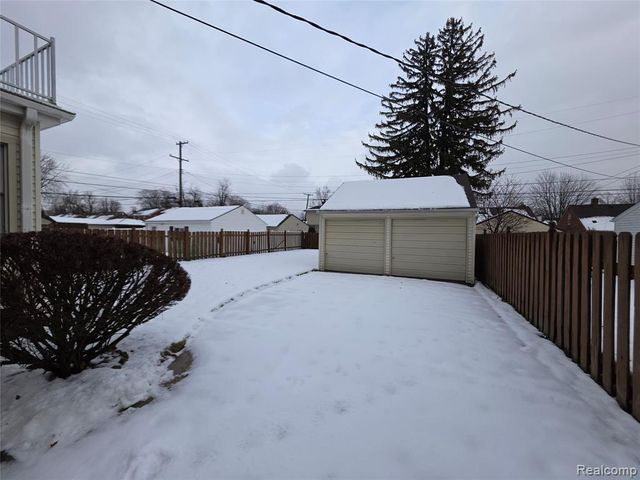 742 N York Street, Dearborn, MI 48128