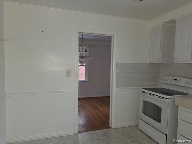 742 N York Street, Dearborn, MI 48128