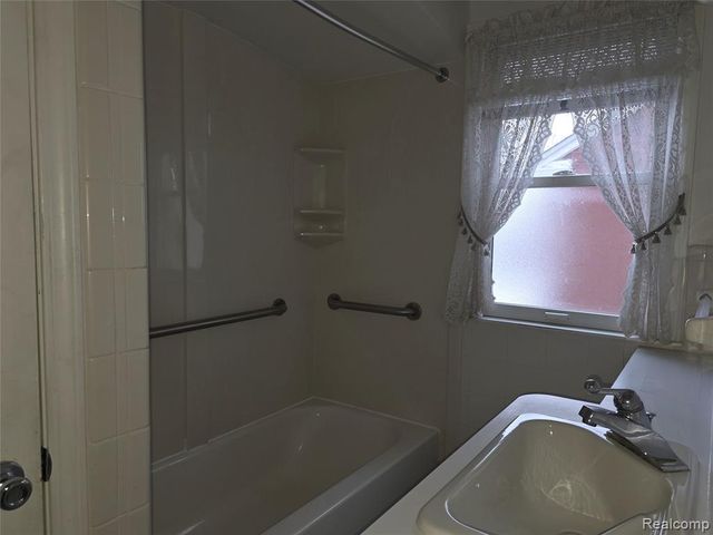 742 N York Street, Dearborn, MI 48128