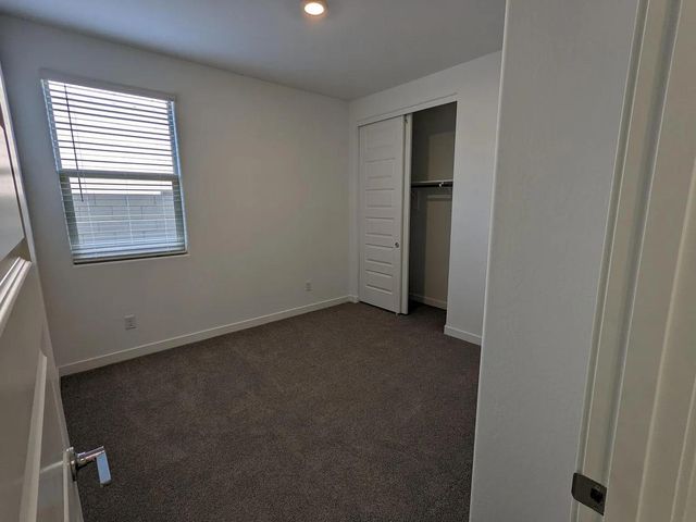 2250 E Kelly Drive, Gilbert, AZ 85298