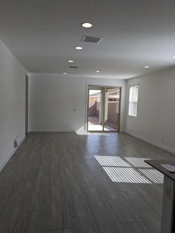 2250 E Kelly Drive, Gilbert, AZ 85298