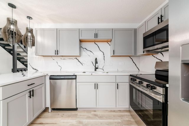 5932 Waterview Drive, Hilliard, OH 43026