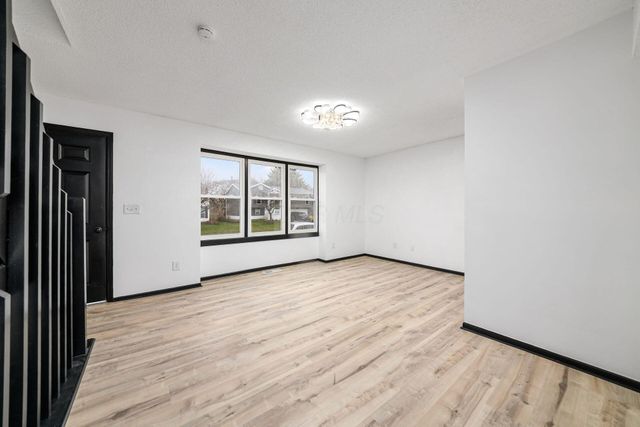 5932 Waterview Drive, Hilliard, OH 43026