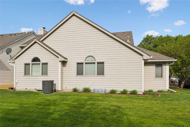 1451 Dover Bay Drive, Clive, IA 50325