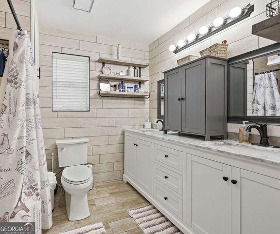 3958 Pointe N, Gainesville, GA 30506
