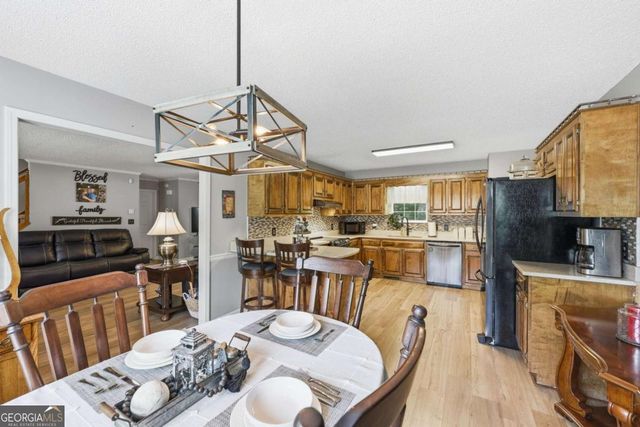 3958 Pointe N, Gainesville, GA 30506