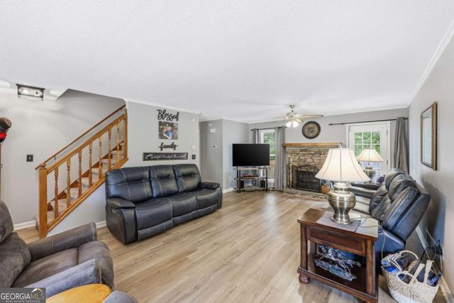 3958 Pointe N, Gainesville, GA 30506
