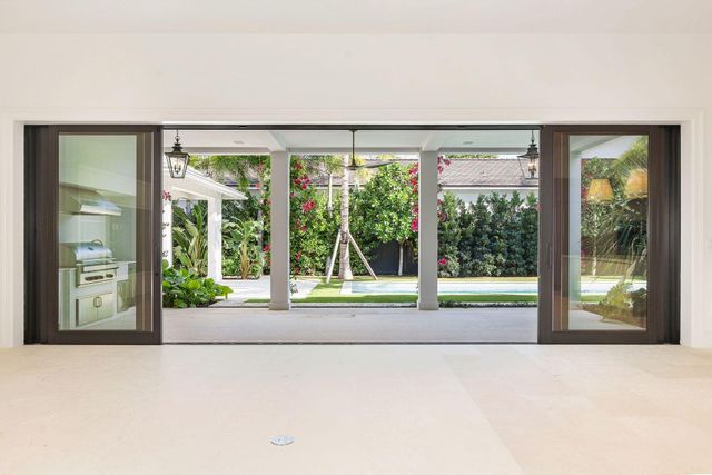 215 Summa Street, West Palm Beach, FL 33405