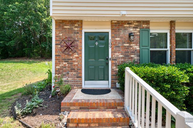 109 Luxon Place, Cary, NC 27513