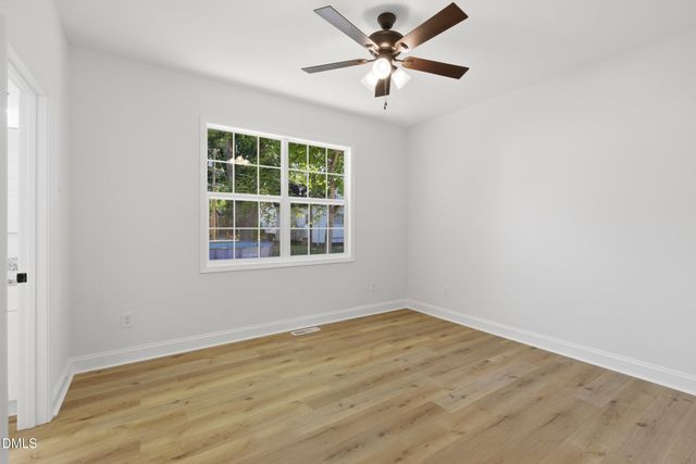 924 E Davis Street, Burlington, NC 27215