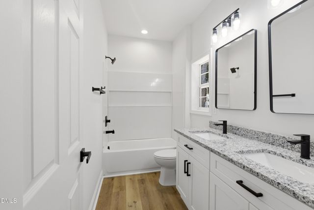 924 E Davis Street, Burlington, NC 27215