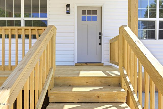 924 E Davis Street, Burlington, NC 27215