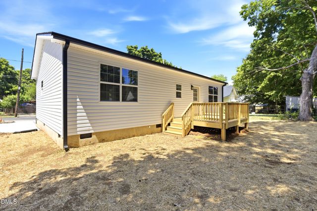 924 E Davis Street, Burlington, NC 27215