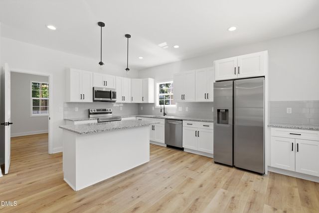 924 E Davis Street, Burlington, NC 27215