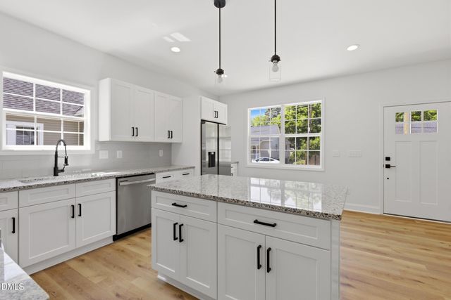 924 E Davis Street, Burlington, NC 27215