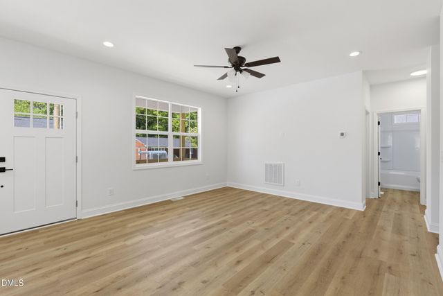 924 E Davis Street, Burlington, NC 27215