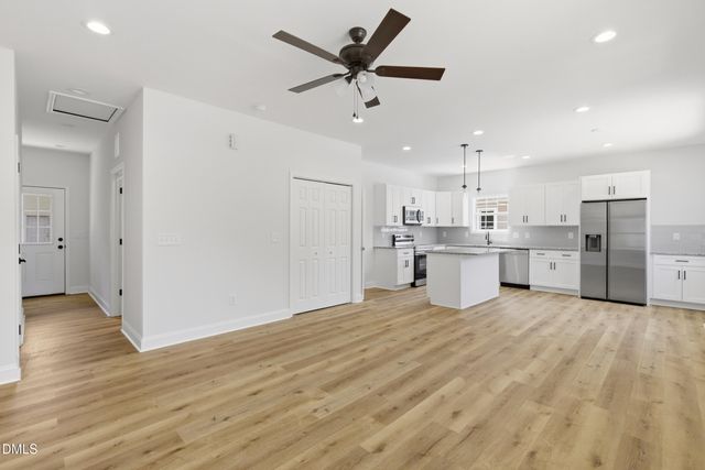 924 E Davis Street, Burlington, NC 27215