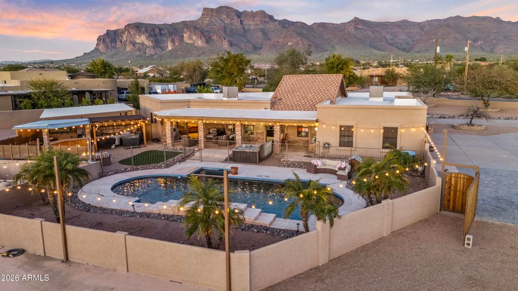 2272 S GERONIMO Road, Apache Junction, AZ 85119